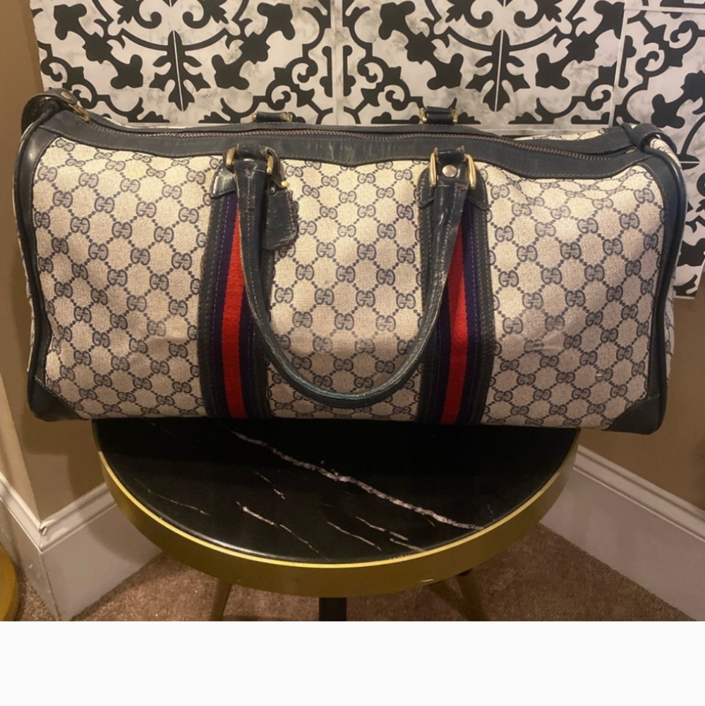 Gucci Duffle Sherryline Navy GUC with working lock and key